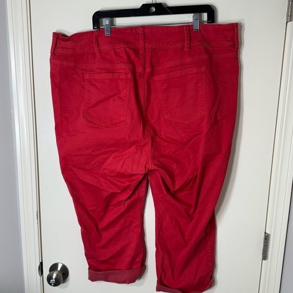 Torrid Women’s Super Soft Red 3 Button‎ Crop Jegging Plus Size 24 - Picture 4 of 8